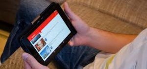 Keep YouTube Playing With Your Screen Off On Android (Updated)