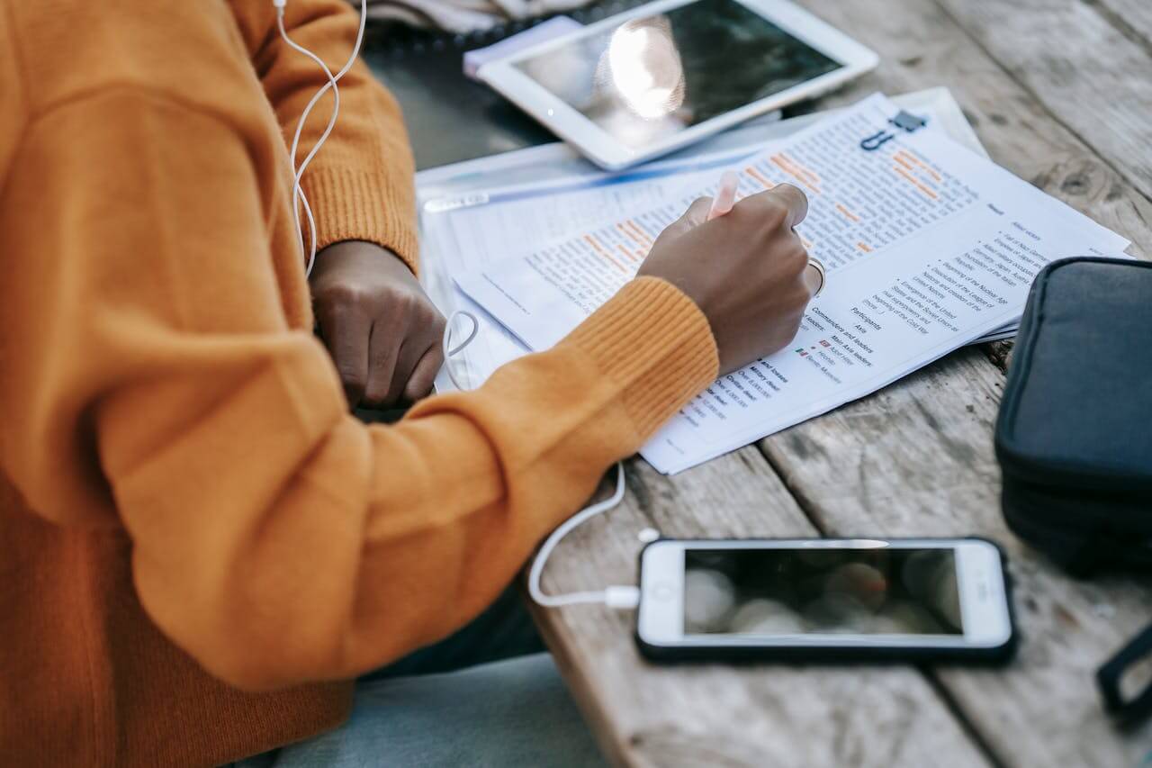 Android-Based Mobile Learning: Its Effect on Students’ Learning Achievement
